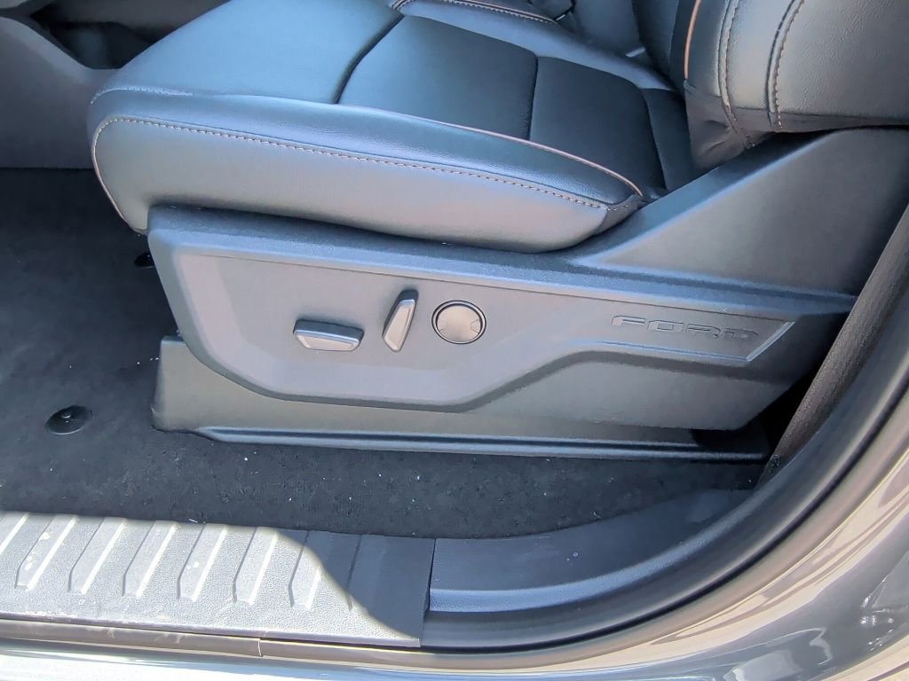 New 2026 Carbonized Gray Metallic Ford F-250® Lariat® image 13