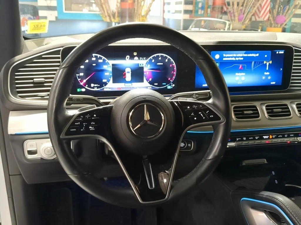 Used 2025 Silver Mercedes-Benz GLE 350 image 2
