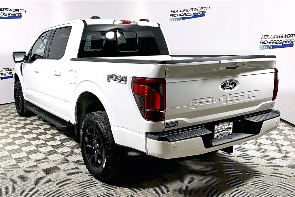 New 2026 Oxford White Ford XLT image 3
