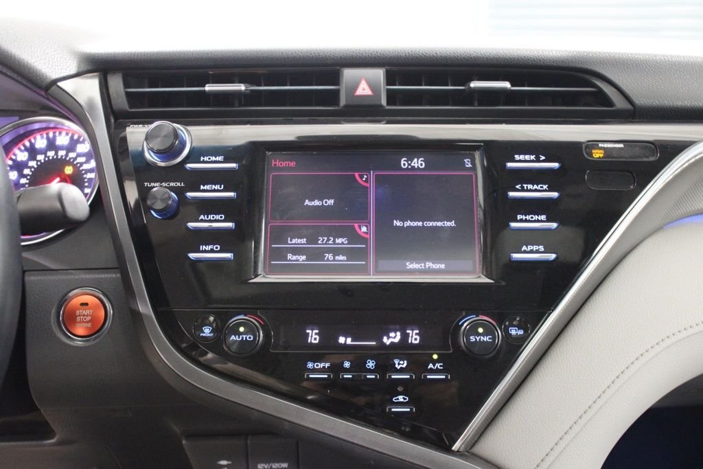 2018 Toyota Camry XSE - Photo 6