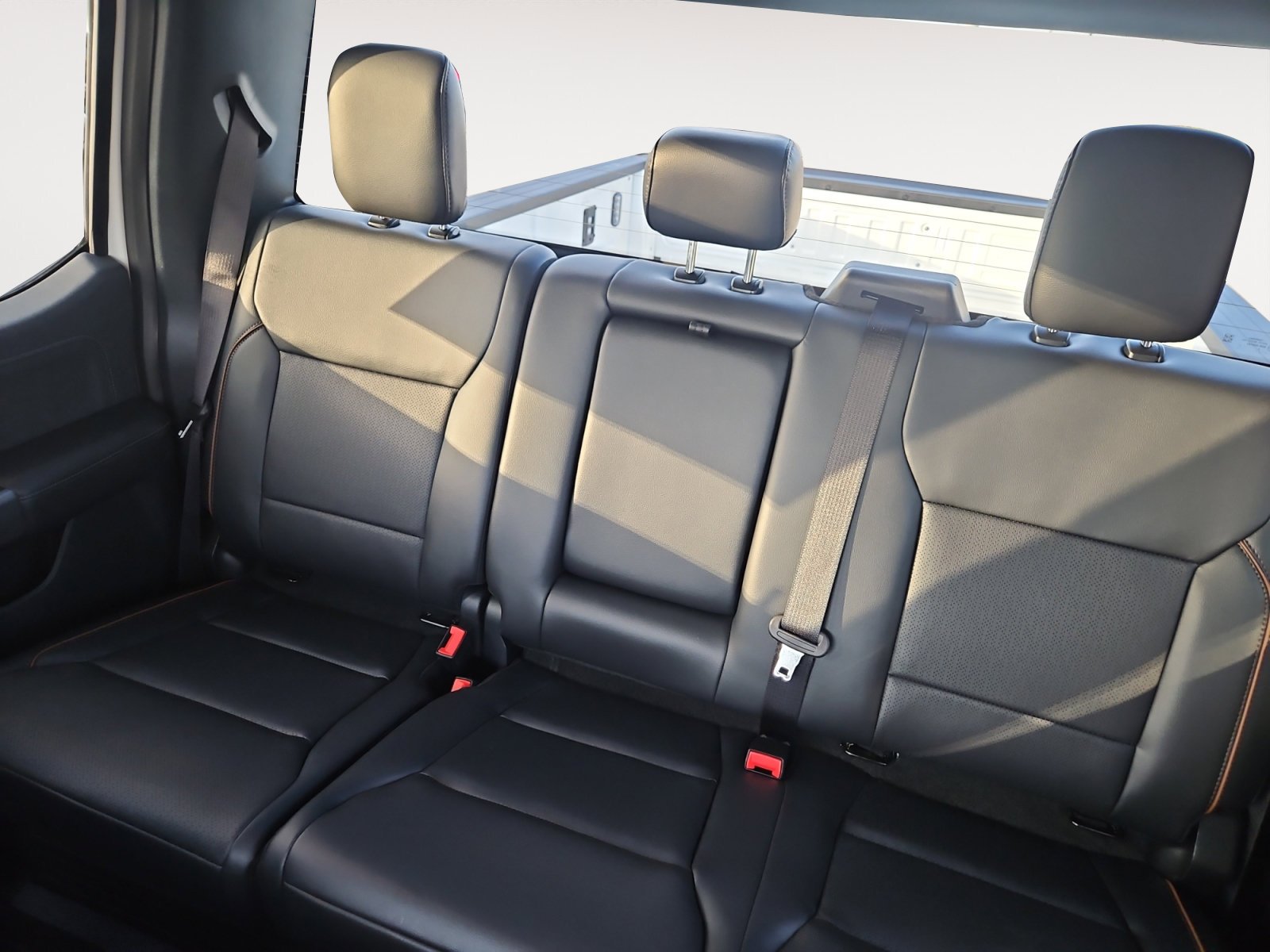 New 2026 Star White Metallic Tri-Coat Ford F-250® Lariat® image 22