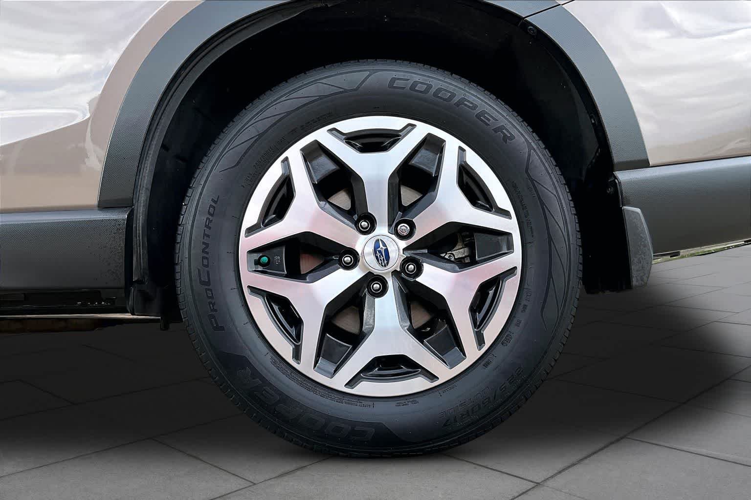 Used 2023 Brilliant Bronze Metallic Subaru Premium image 11