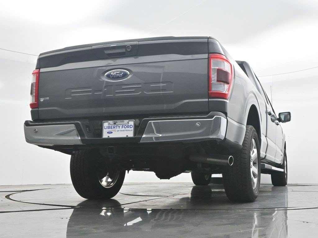 Used 2023 Gray Metallic Ford LARIAT image 37