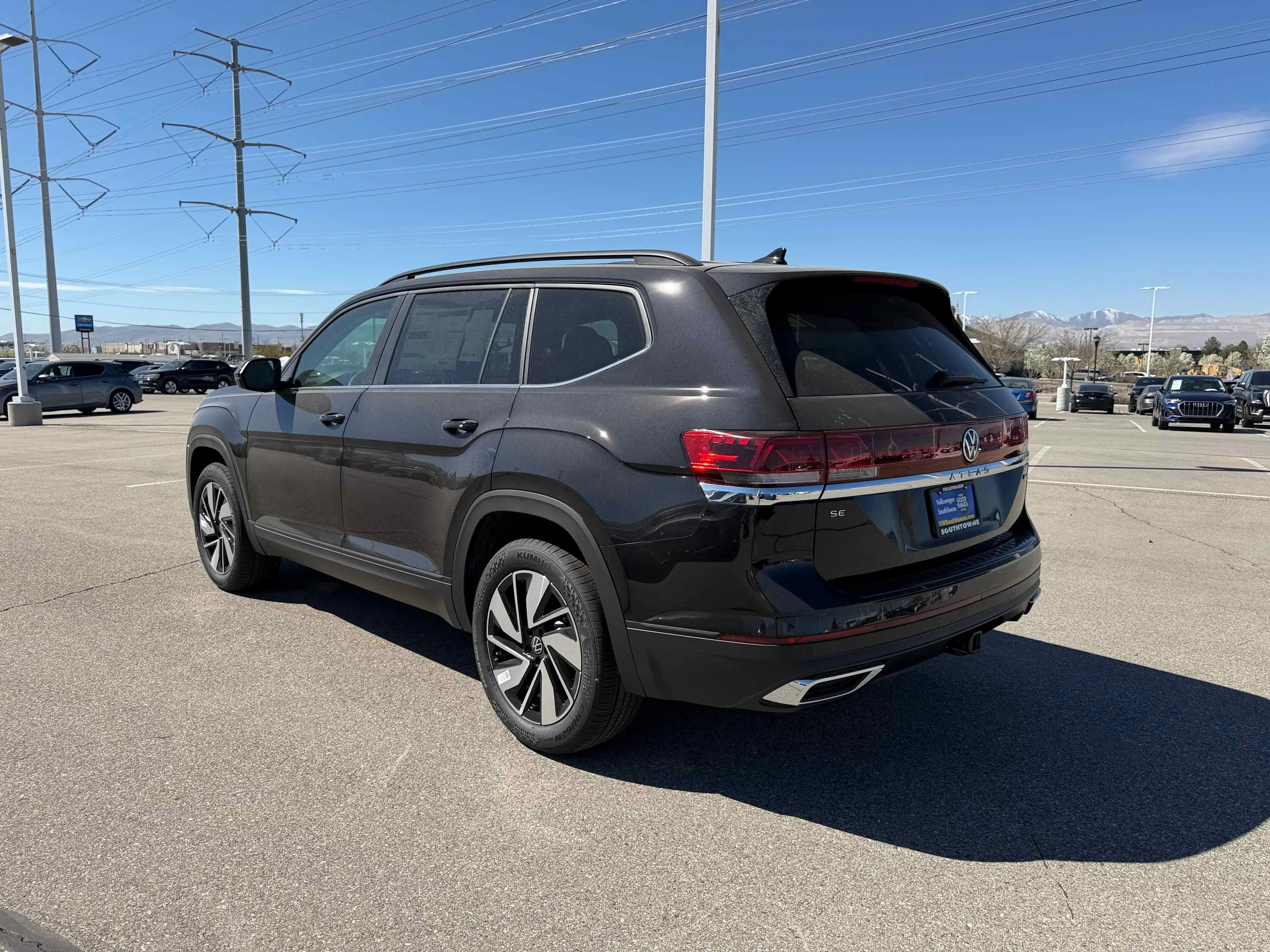 New 2026 Deep Black Volkswagen 2.0T SE w/Technology image 5