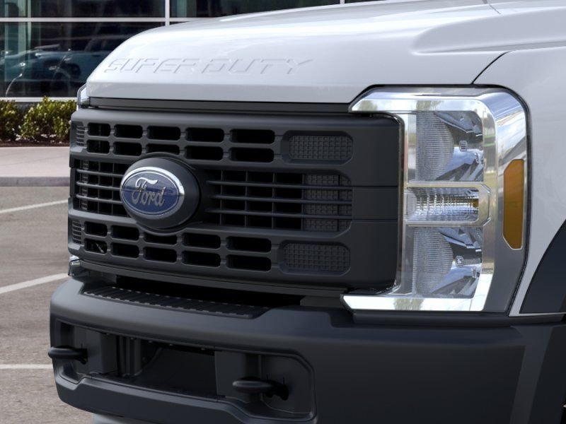 New 2026 Oxford White Ford XL image 16