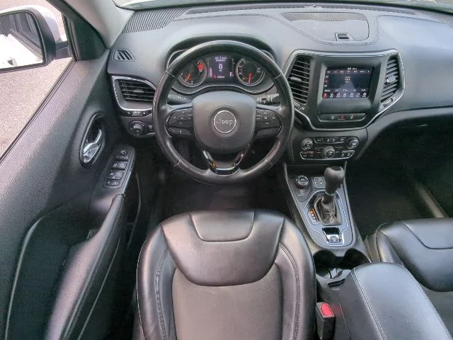 Certified Used 2021 White Jeep Latitude Plus image 7