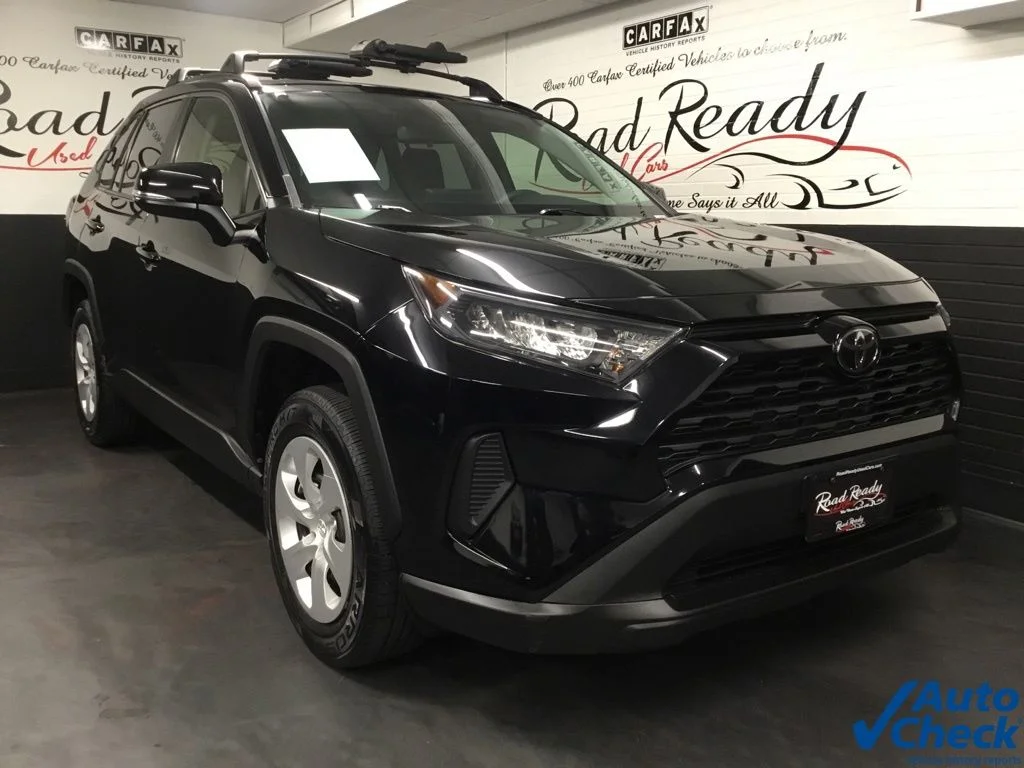 Used 2019 Black Toyota LE image 3