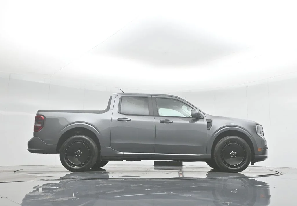 New 2025 Carbonized Gray Metallic Ford Lobo Standard image 46
