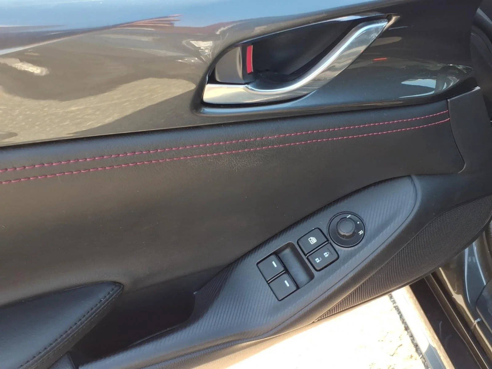 Used 2018 Machine Gray Mazda Club image 13
