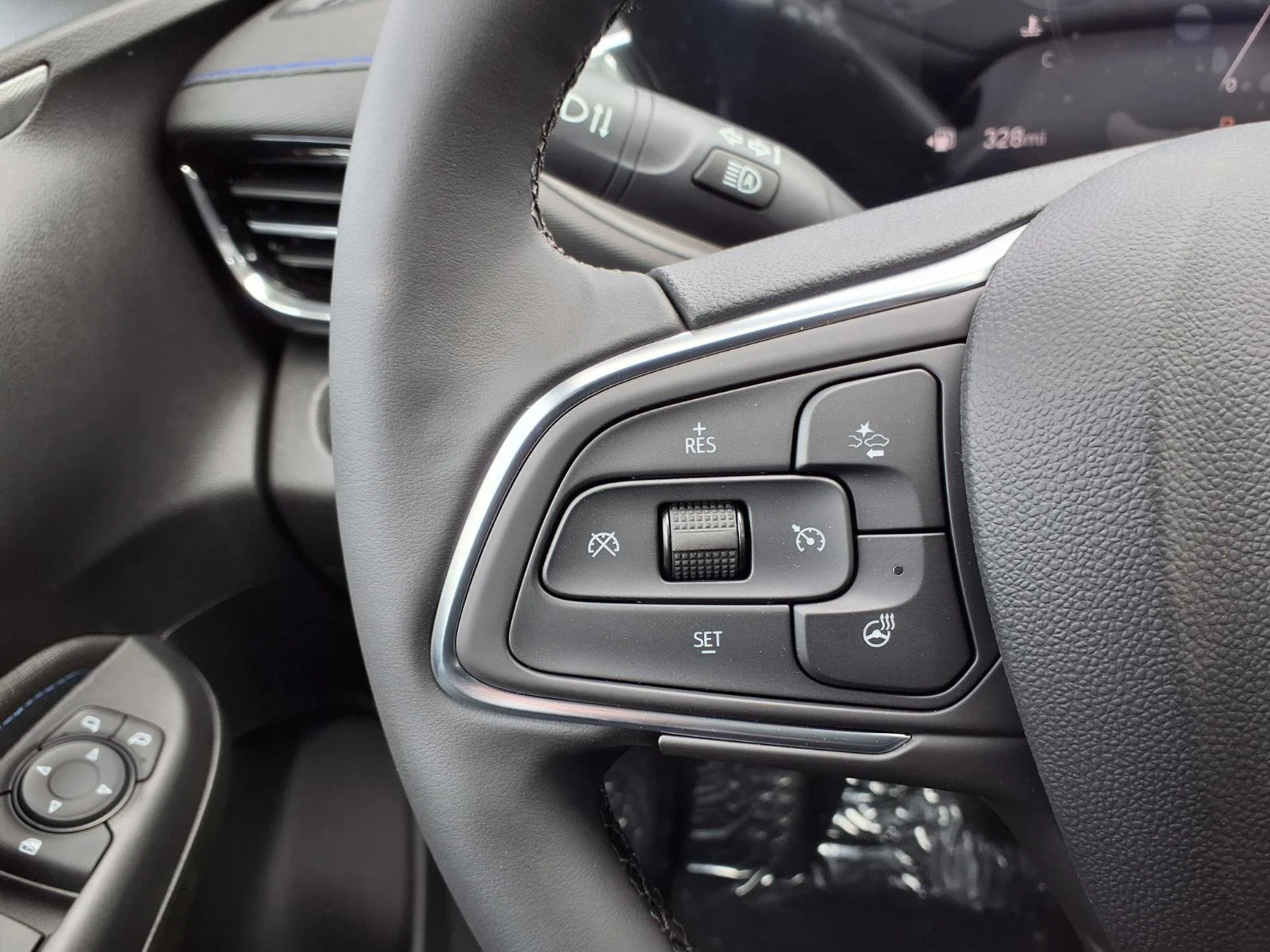 2026 Buick Envista Sport Touring - Photo 9