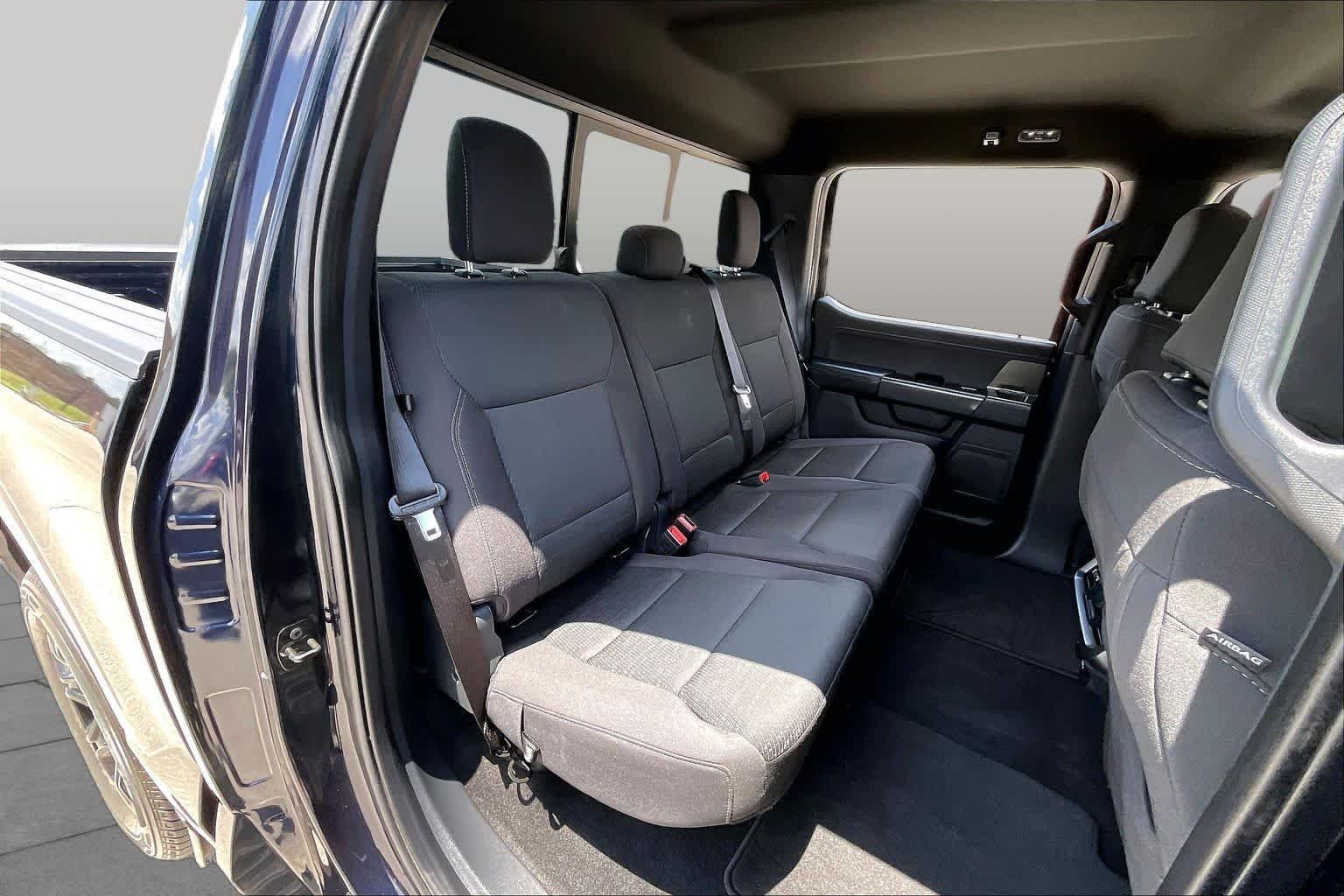 Used 2024 Antimatter Blue Ford XLT image 19