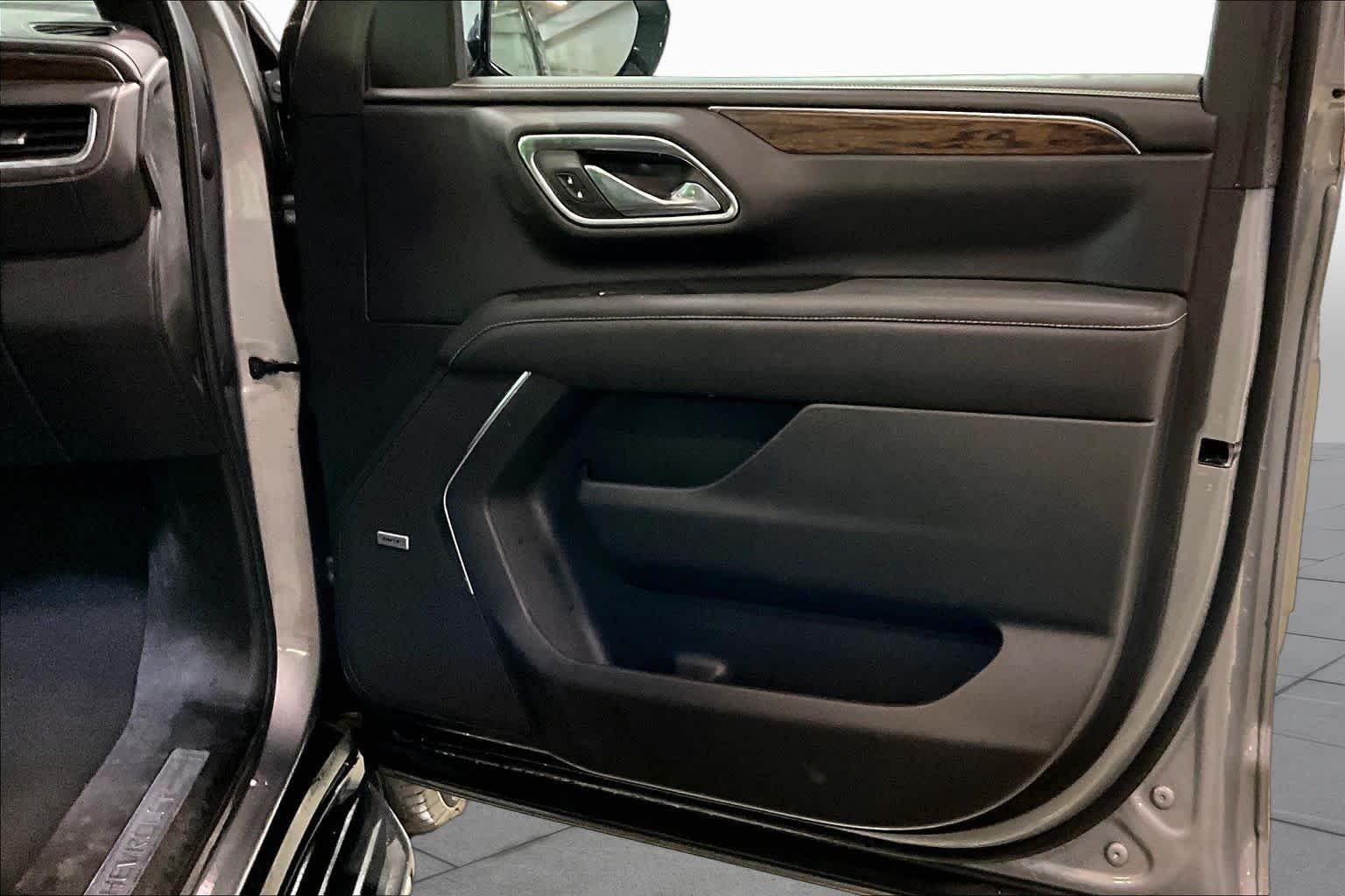 Used 2023 Sterling Gray Metallic Chevrolet Premier image 22