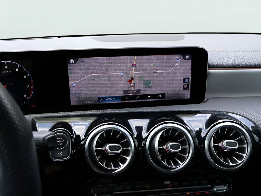 Used 2020 Polar White Mercedes-Benz Base image 22