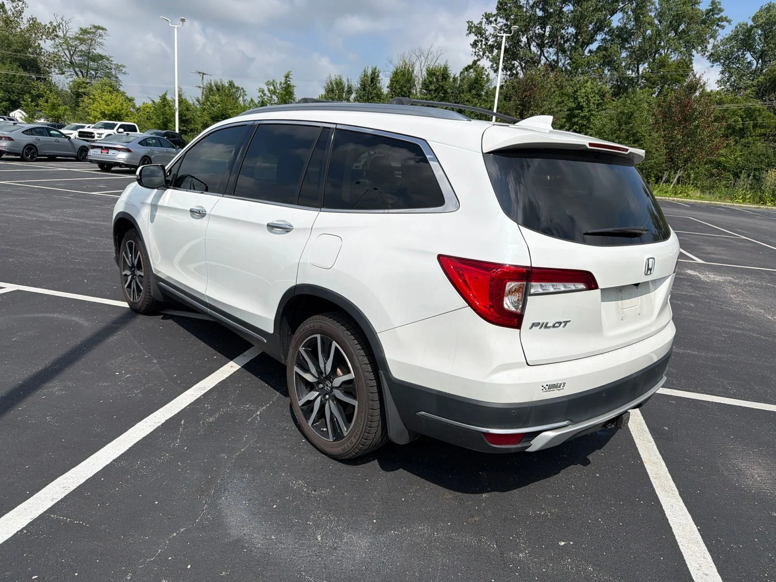 Used 2022 White Honda Touring image 4
