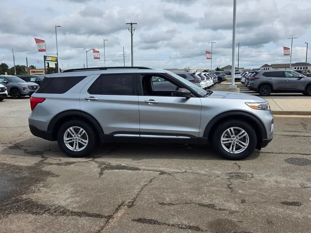 Used 2023 Silver Ford XLT image 16