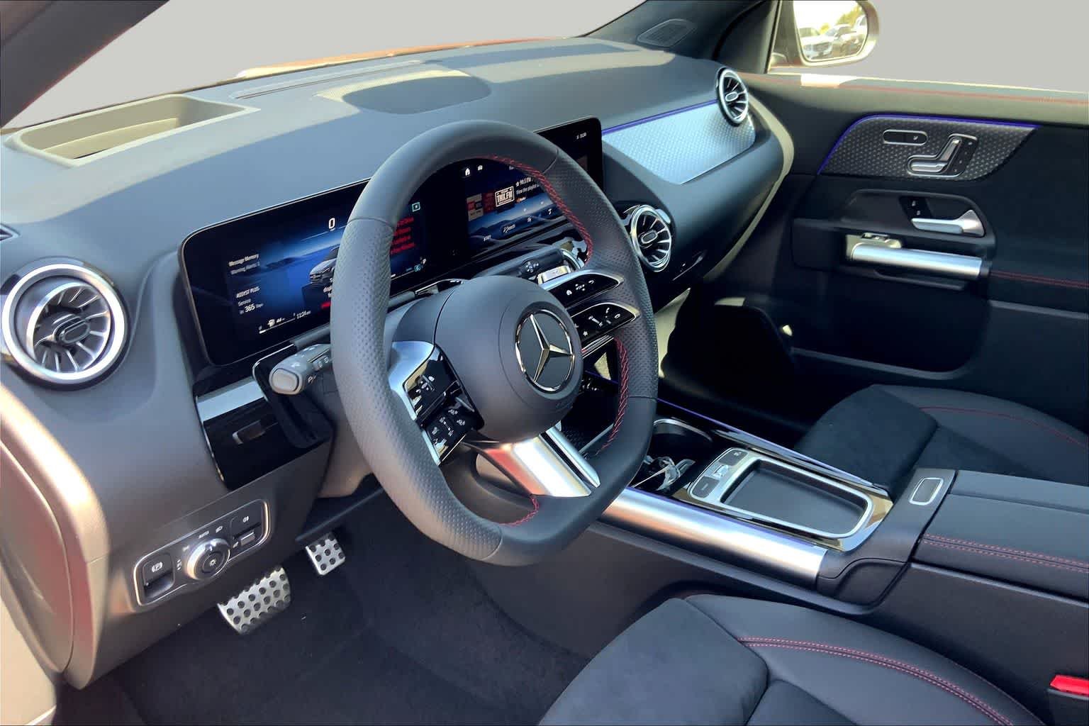 Certified Used 2025 MANUFAKTUR Patagonia Red Metallic Mercedes-Benz GLA 250 image 9