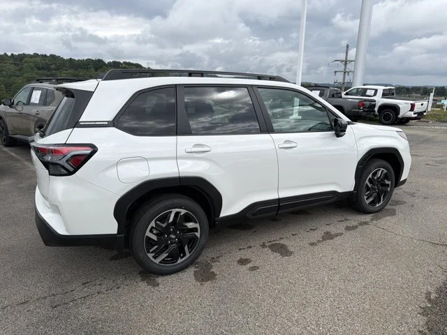 New 2026 CRYSTAL WHITE PEARL Subaru Limited image 25