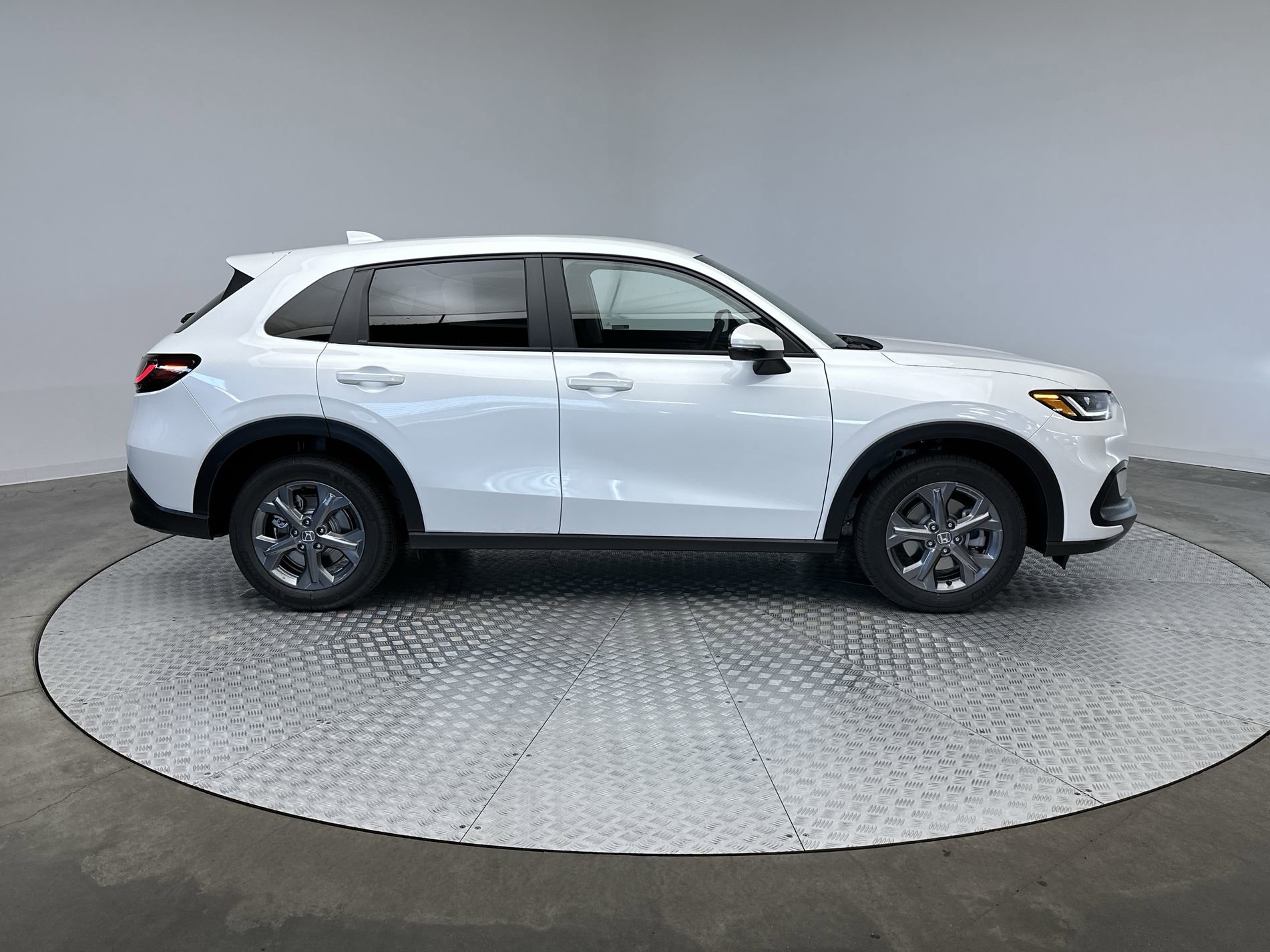 Used 2026 Platinum White Pearl Honda LX image 10