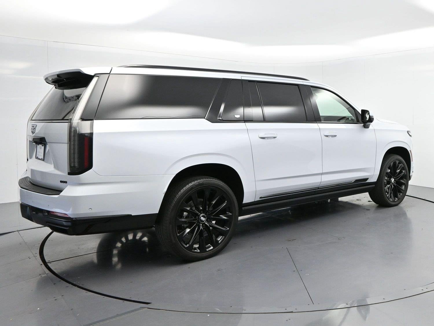 Used 2026 Vibrant White Tricoat Cadillac Platinum Sport image 7