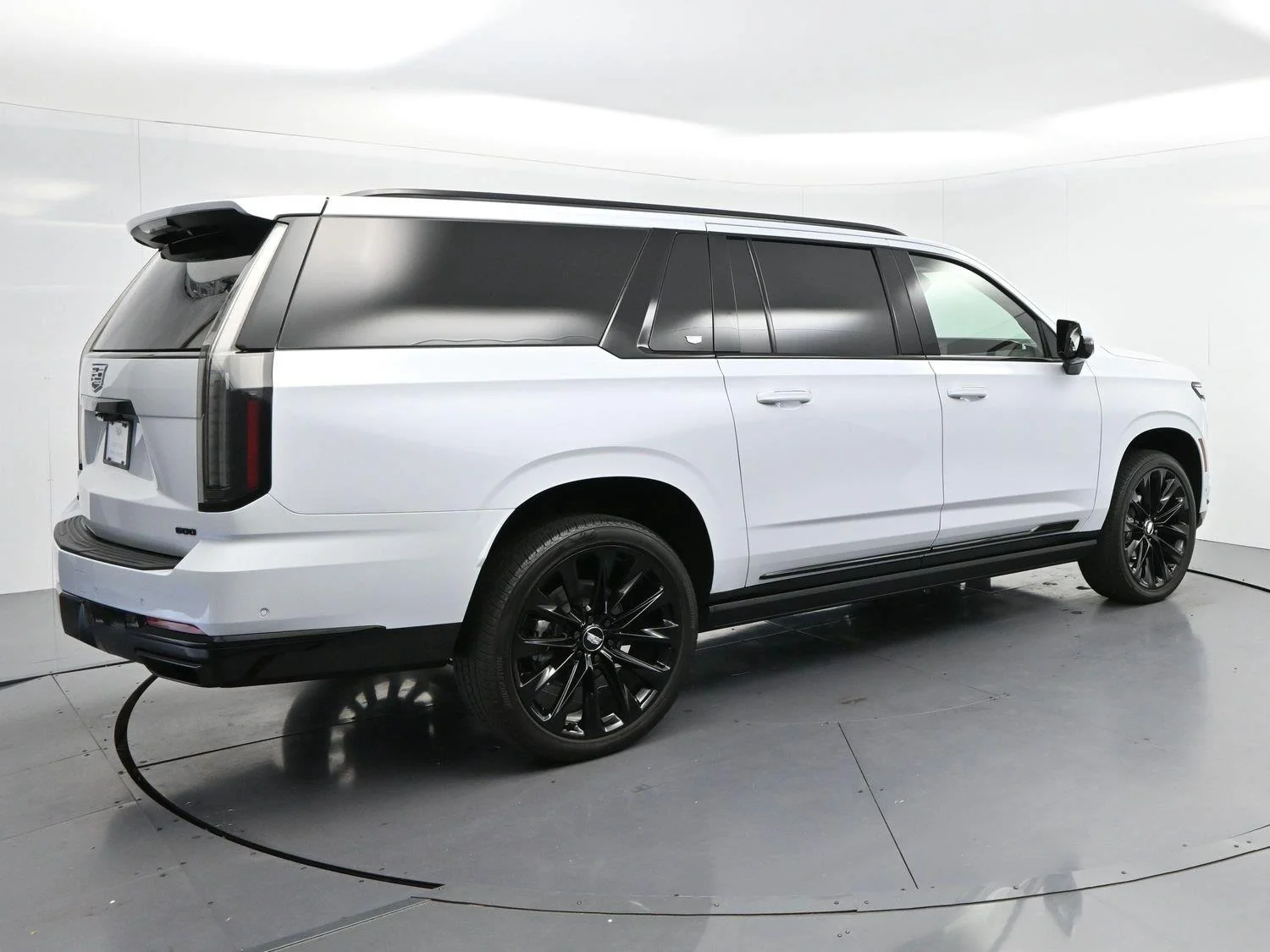 Used 2026 Vibrant White Tricoat Cadillac Platinum Sport image 7