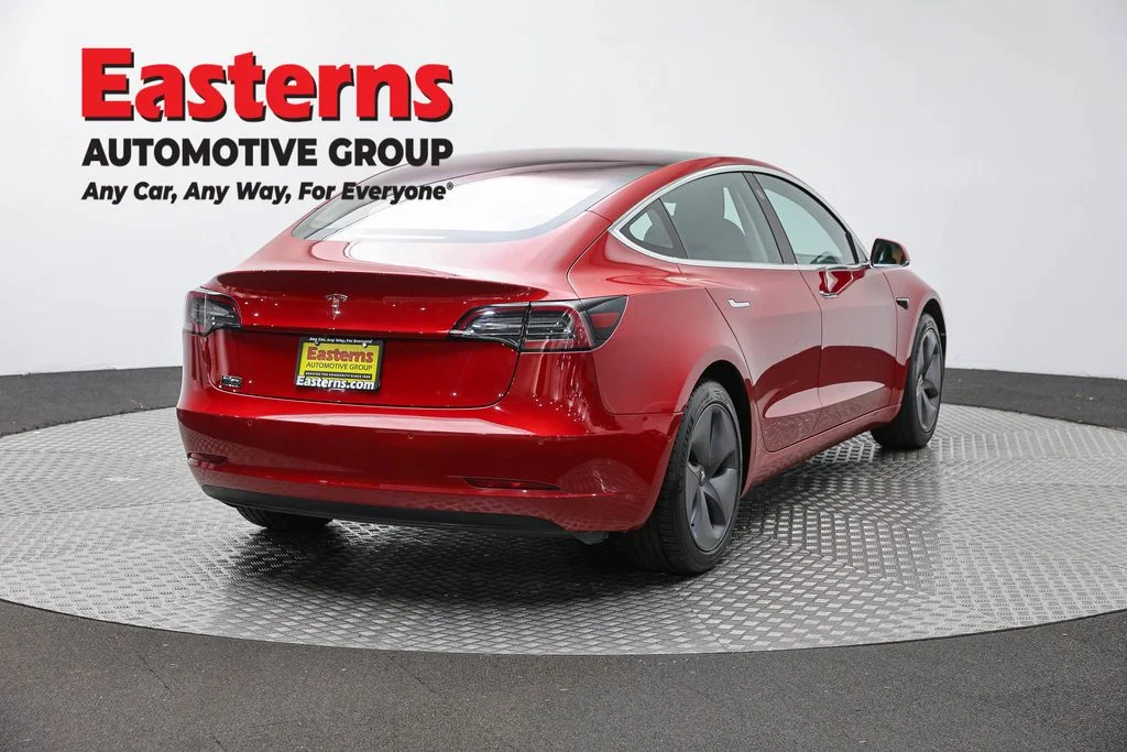 Used 2018 Red Tesla Long Range image 5