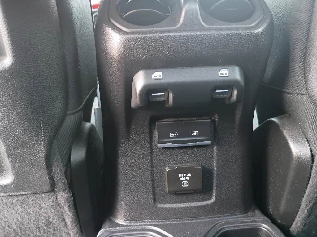 Used 2021 Granite Crystal Metallic Clearcoat Jeep Rubicon image 18