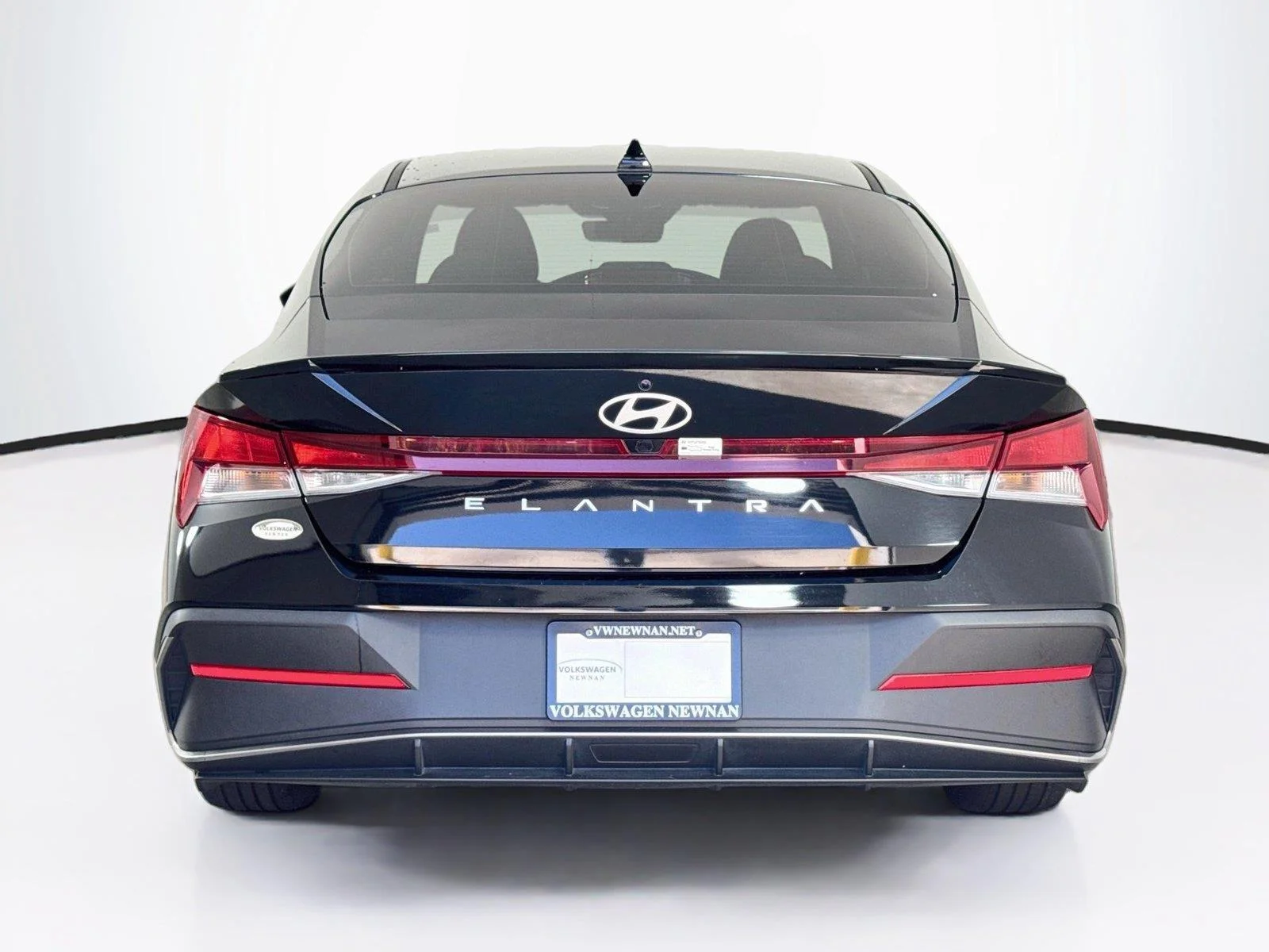 Used 2025 Abyss Black Hyundai SEL Sport image 5