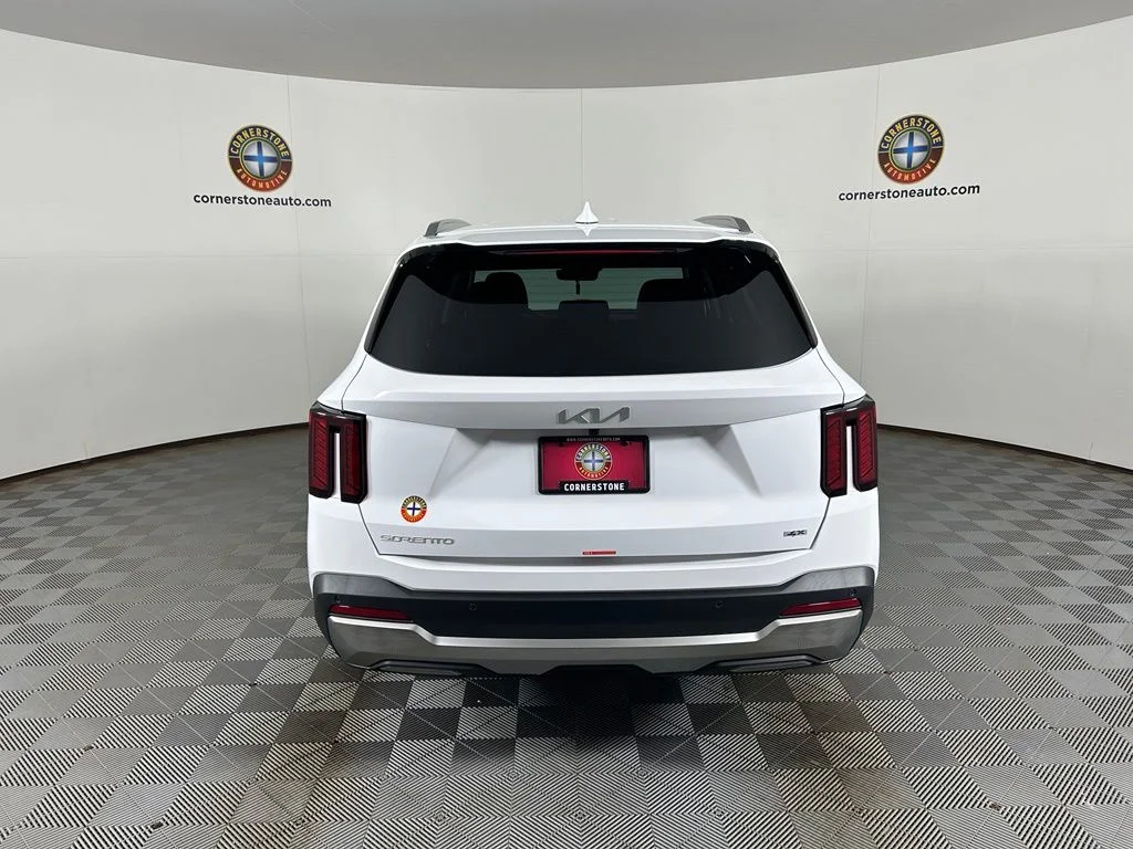 New 2026 Glacial White Pearl Kia S image 19