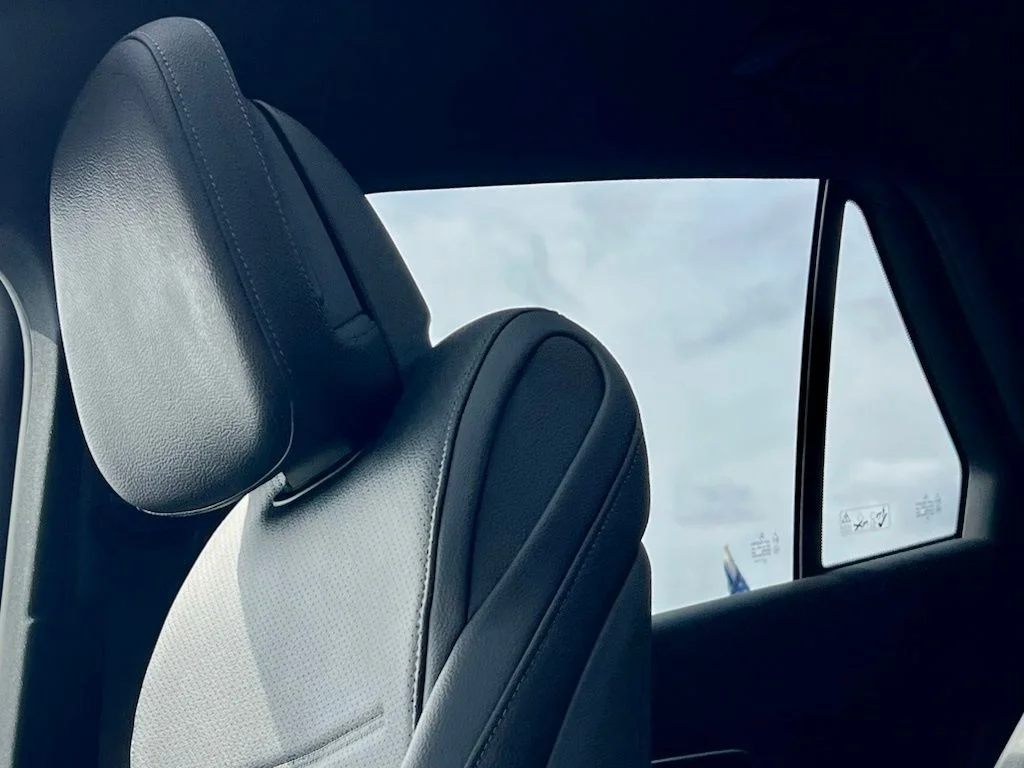 Certified Used 2024  Mercedes-Benz GLC 300 image 12