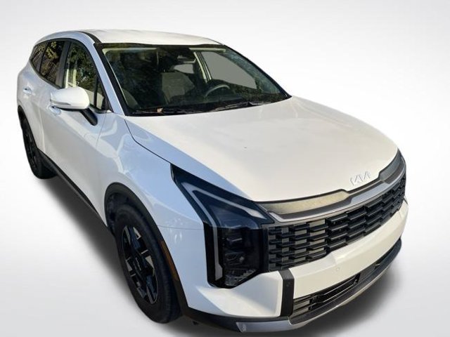 Used 2026 White Kia LX image 1