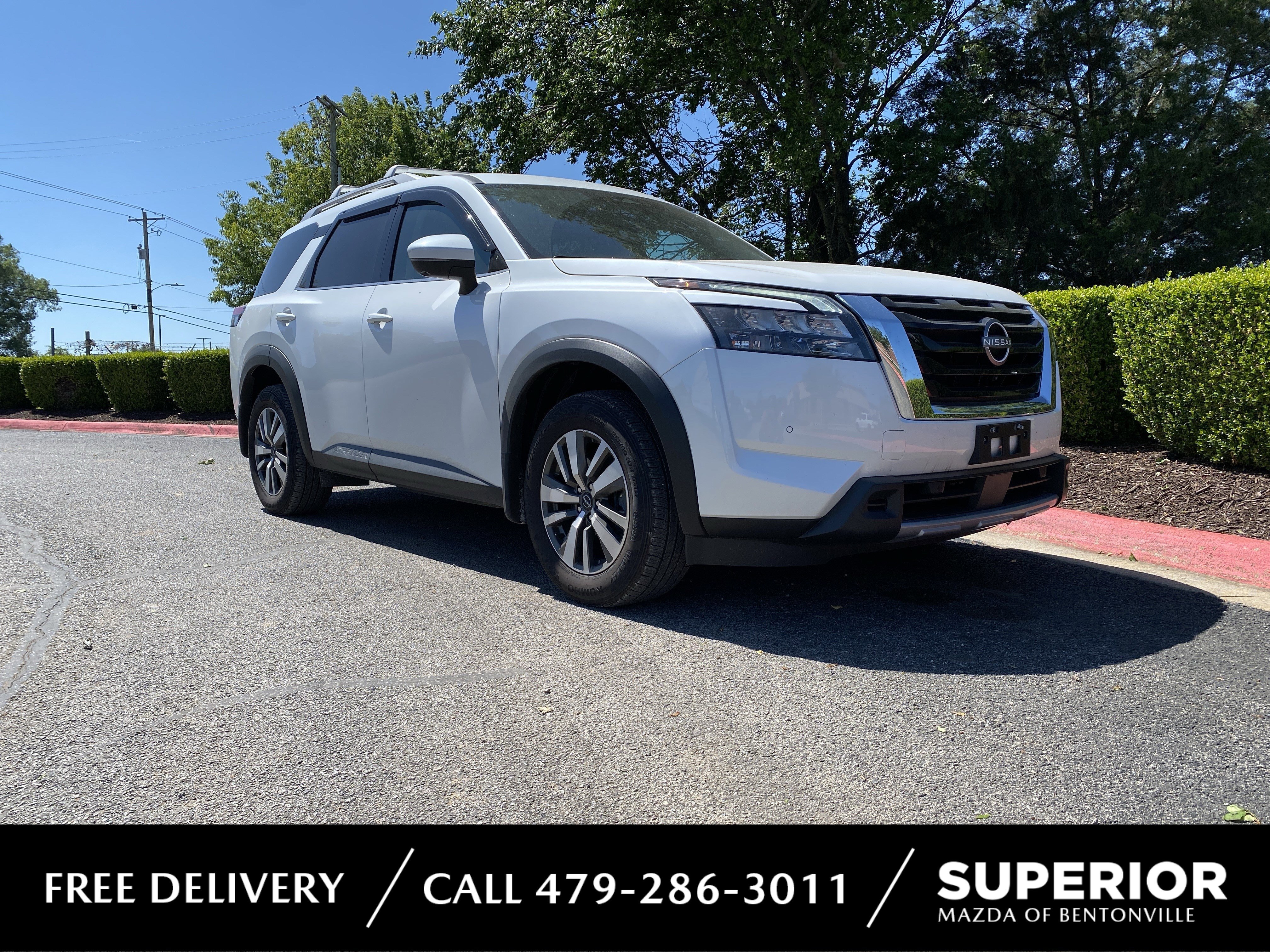 2025 Nissan Pathfinder SL 4WD's photo