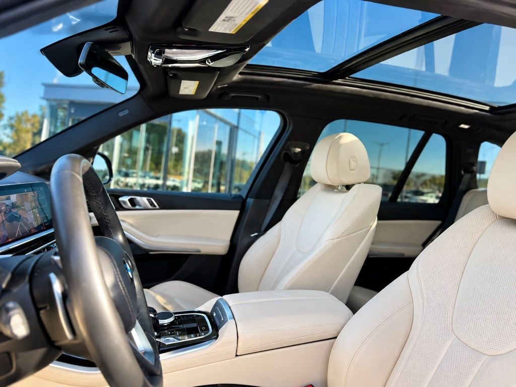 Used 2021 Green BMW sDrive40i image 20