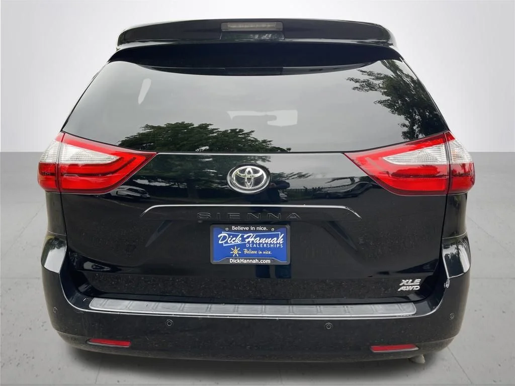 Used 2017 Black Toyota XLE image 6