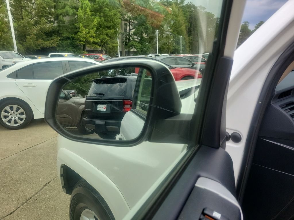 Used 2023 White Toyota SR5 image 11