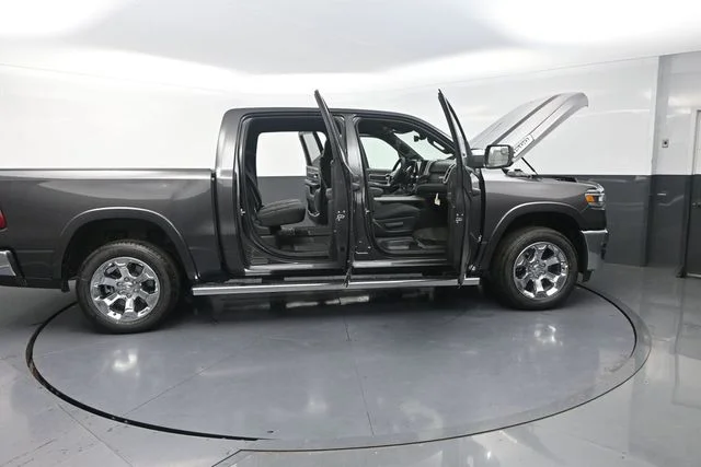 New 2026 Granite Crystal Metallic Clear-Coat Exterior Paint RAM Big Horn/Lone Star image 39