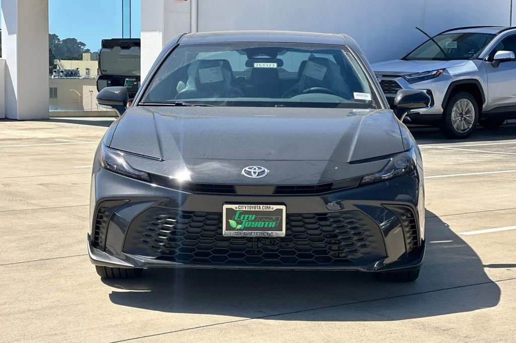 Certified Used 2025  Toyota SE image 6
