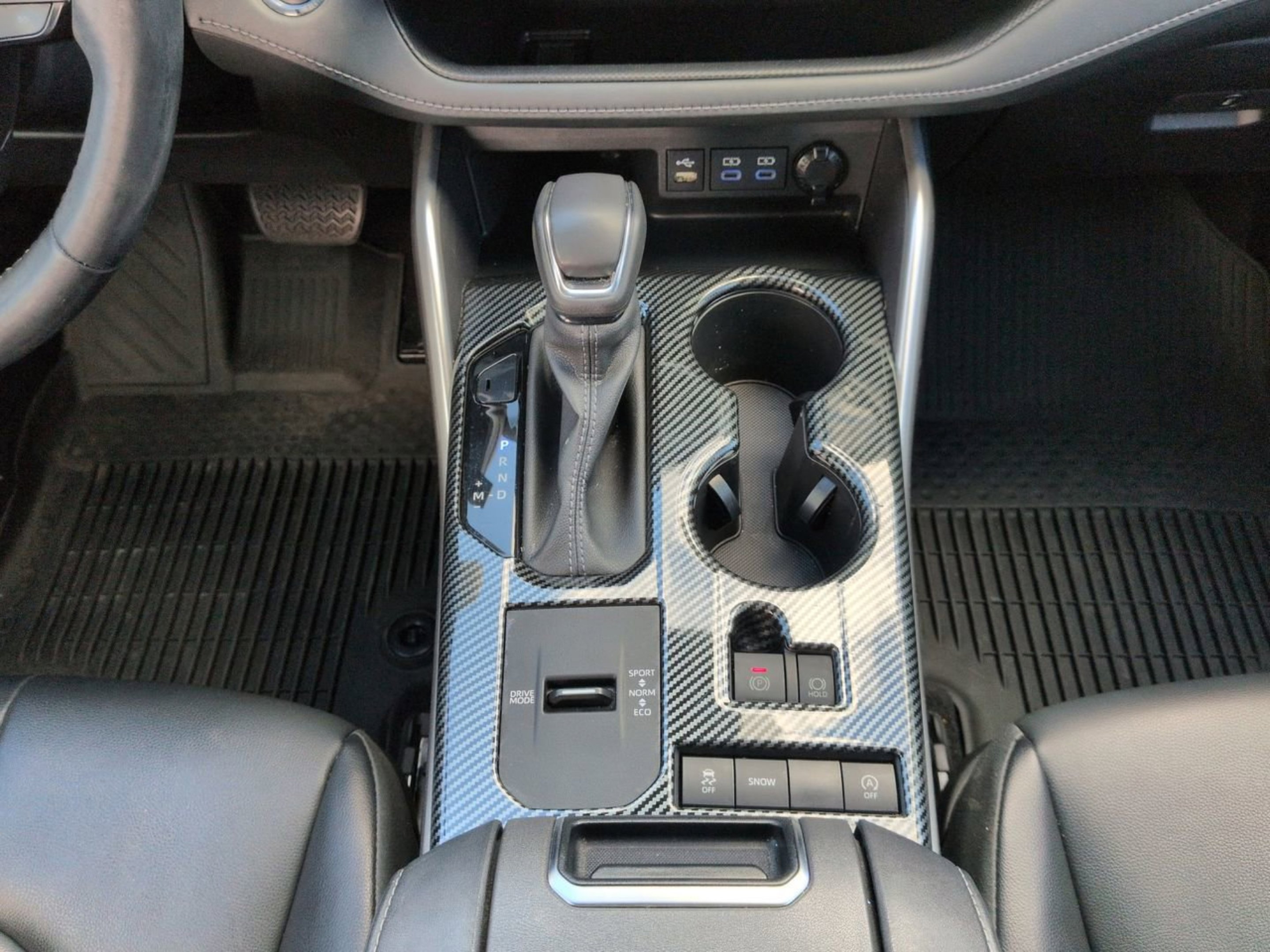 Used 2022 Midnight Black Metallic Toyota XLE image 18