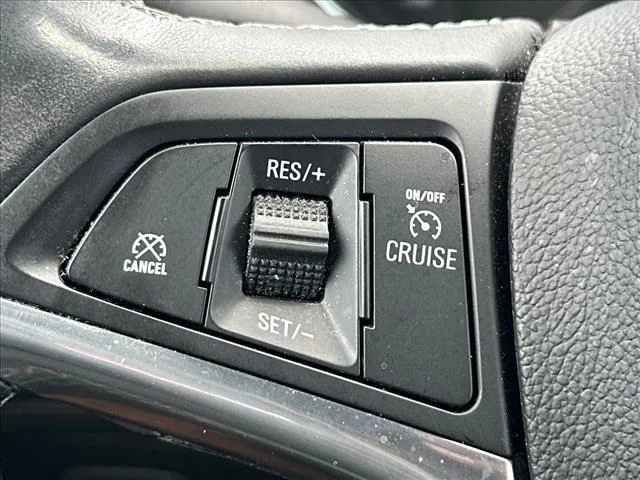 Used 2022 Silver Buick Preferred image 23