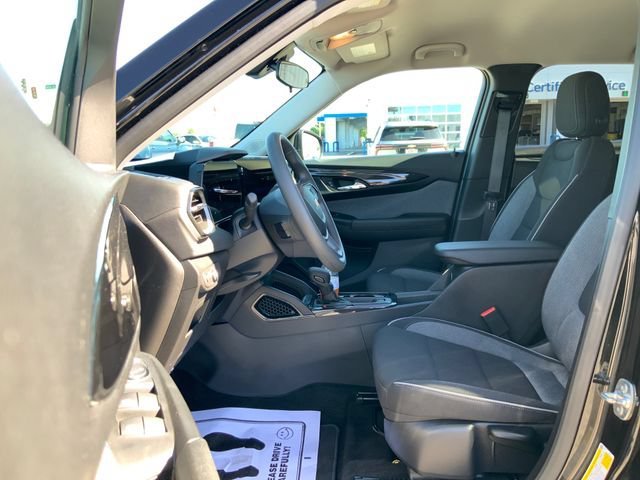 Certified Used 2025 Mosaic Black Metallic Chevrolet LT image 15