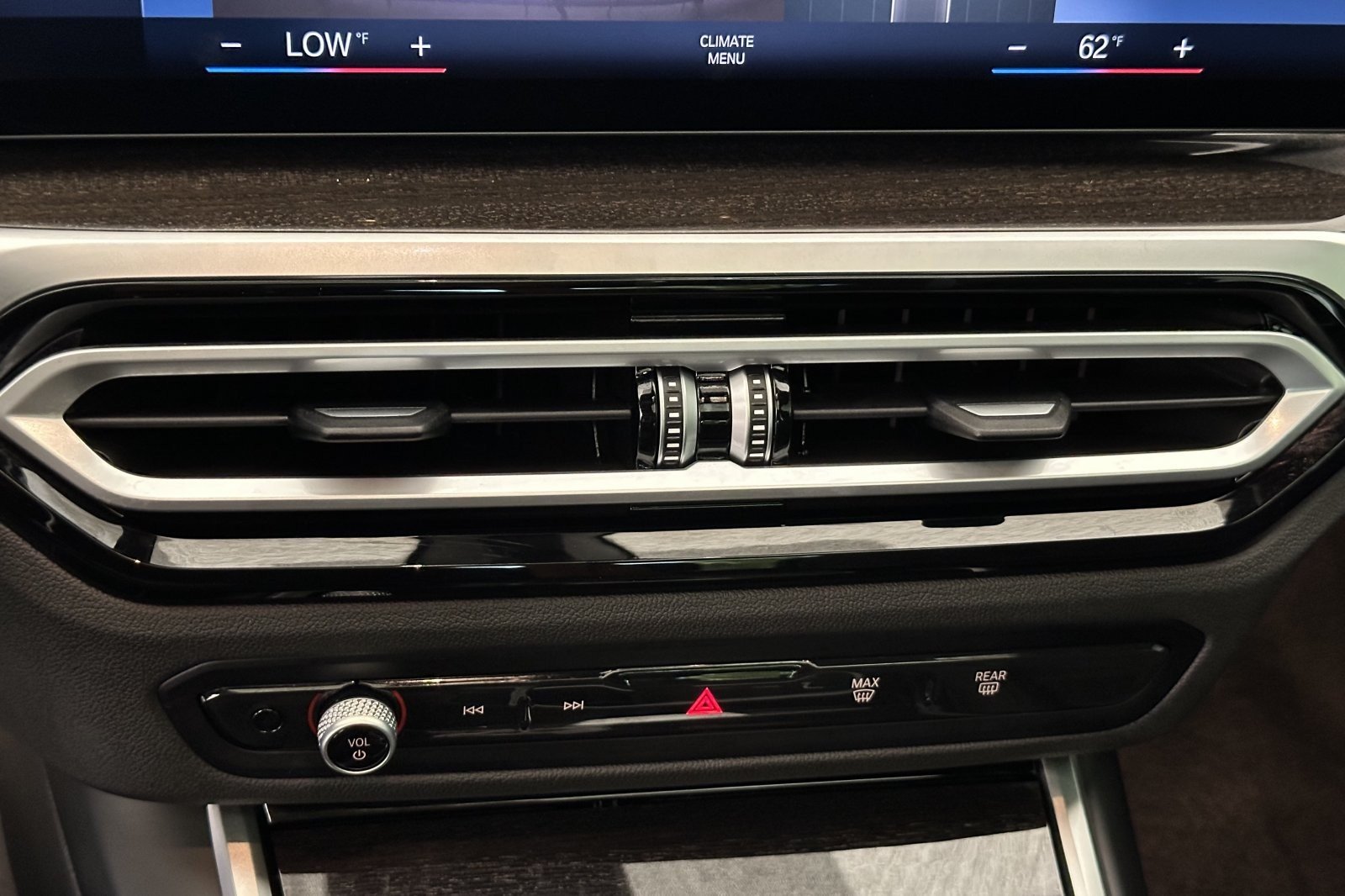 Used 2024 Skyscraper Grey Metallic BMW 330i image 19