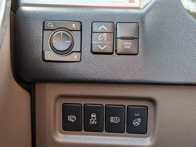 Used 2022 Starfire Pearl Lexus GX 460 Premium image 25