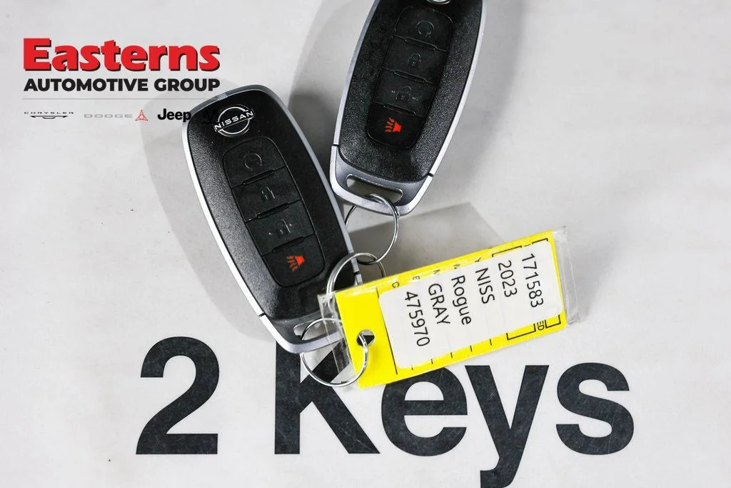 Used 2023 Gray Nissan SV image 26