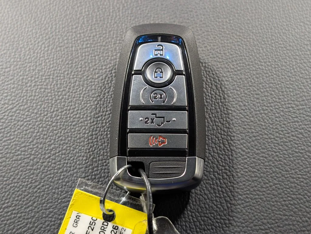 New 2026 Glacier Gray Metallic Tri-Coat Ford F-250® Lariat® image 31
