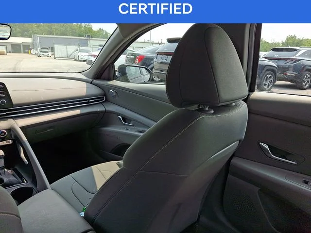 Used 2023 Black Hyundai SEL image 16