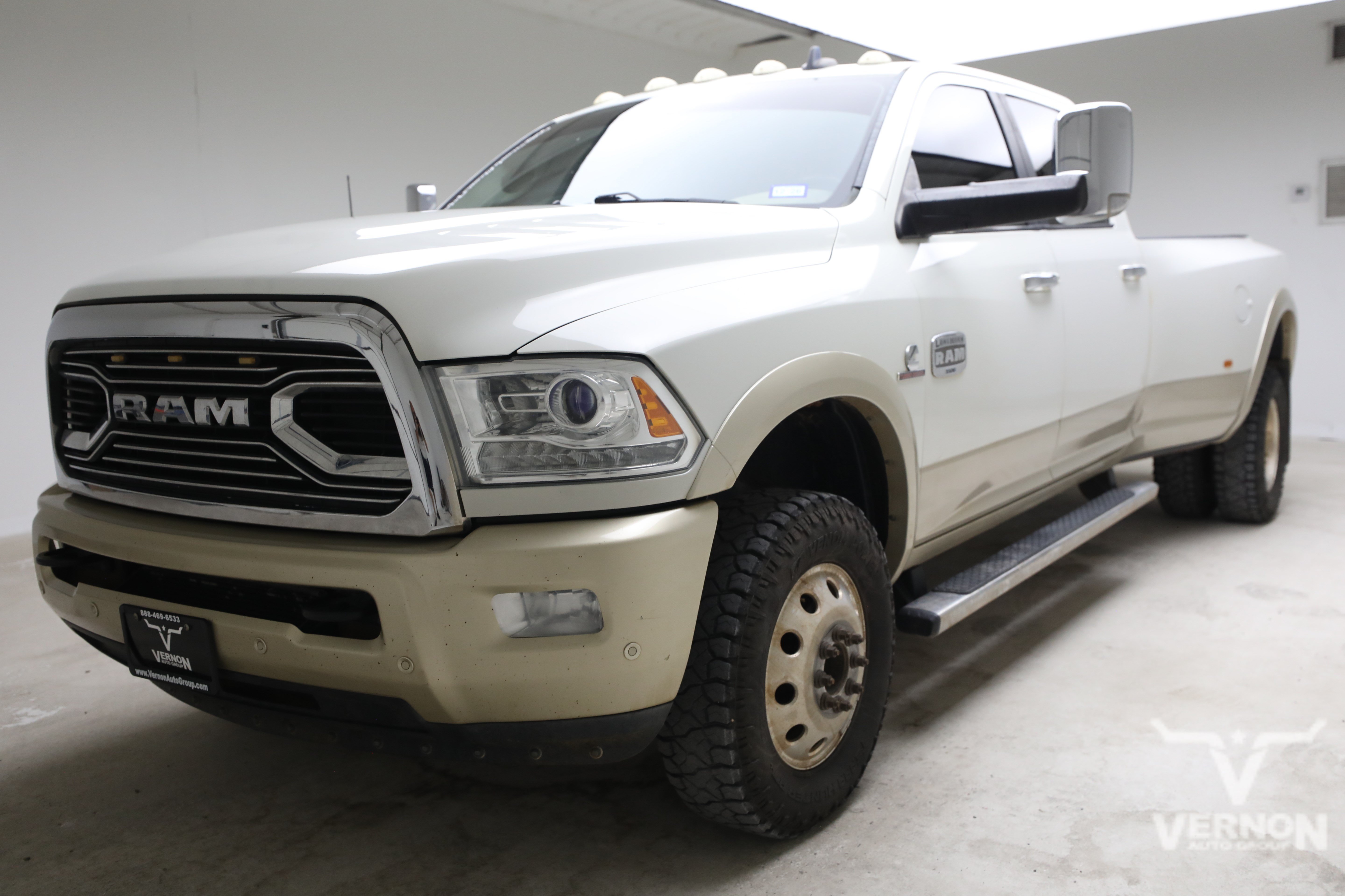 Used 2016 Pearl White Ram Y image 1
