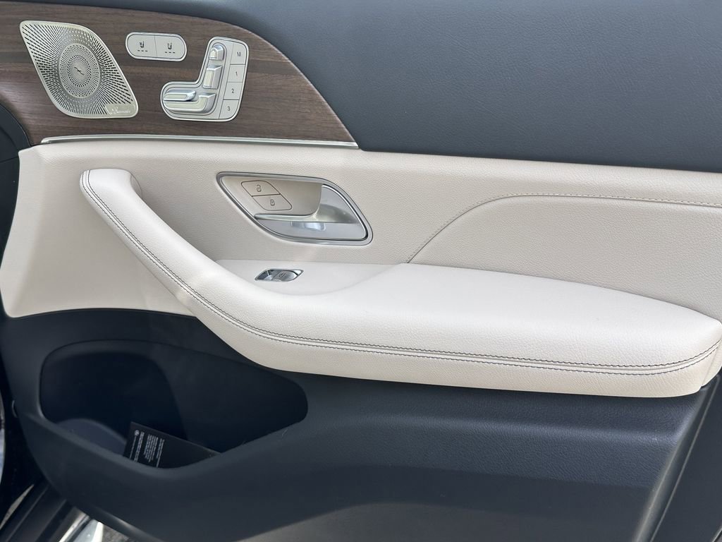New 2026 Obsidian Black Metallic Mercedes-Benz GLS 450 image 55