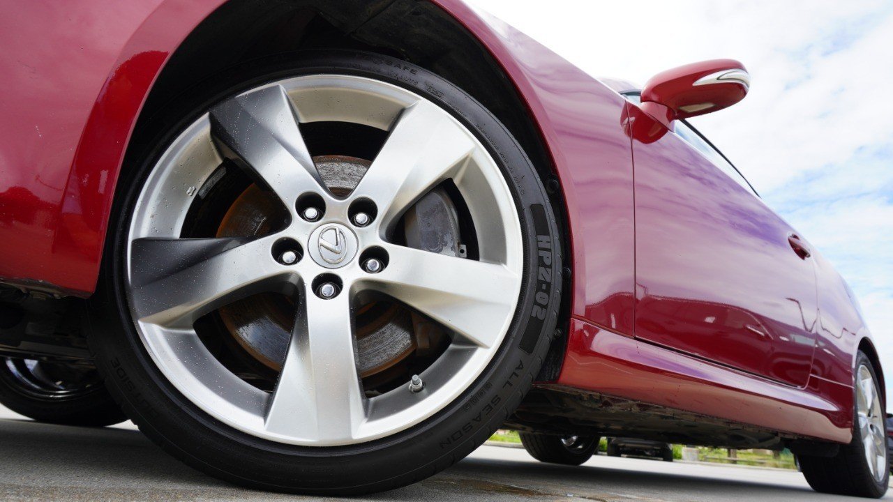 Used 2010 Red Lexus  image 11
