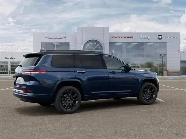 New 2026 Fathom Blue Pearl-Coat Exterior Paint Jeep Limited image 30