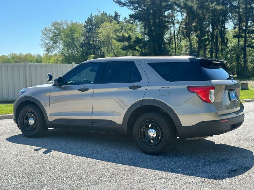 Used 2020 Beige Ford Base image 5