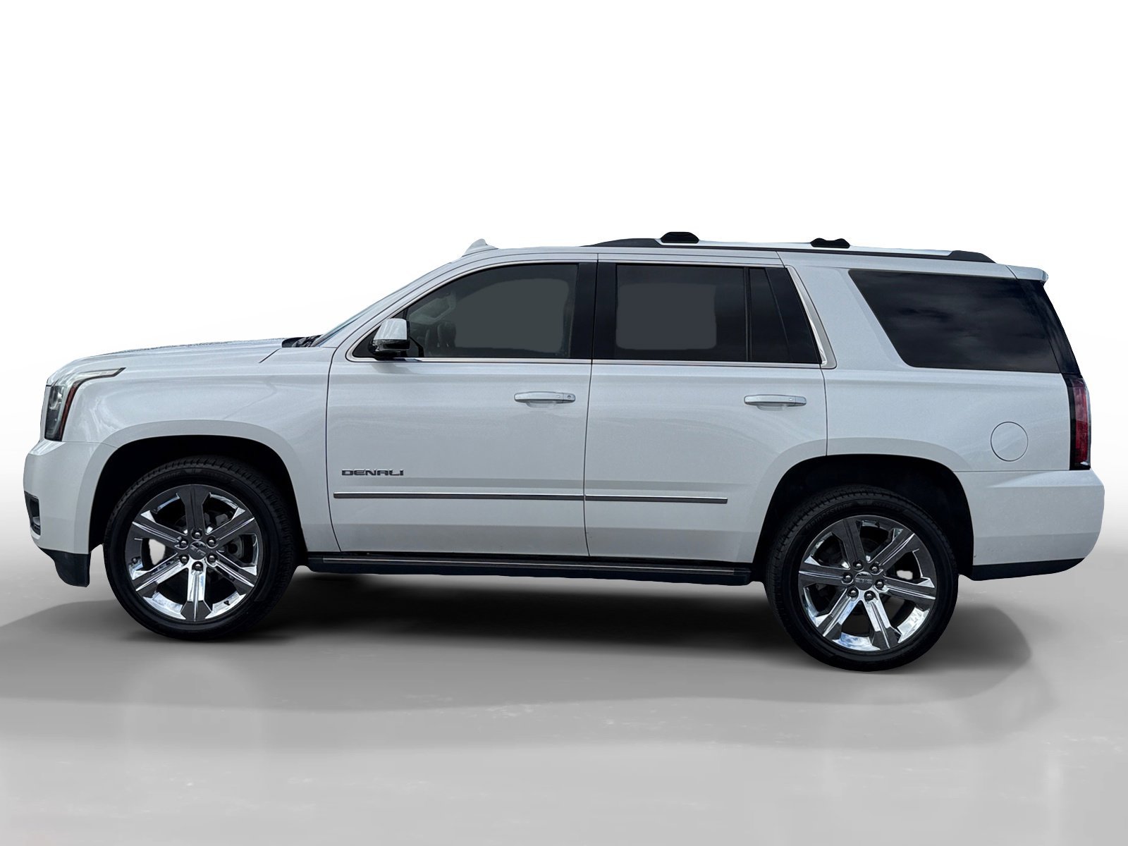 Used 2019 WHITE FROST TRICOAT GMC Denali image 2